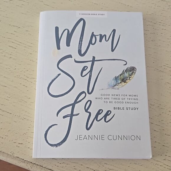 Christian Bible study book - Picture 1 of 4